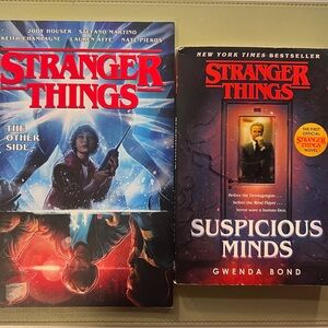 [SOLD] 2-Book Stranger Things Bundle – Comic + Novel – Excellent Condition